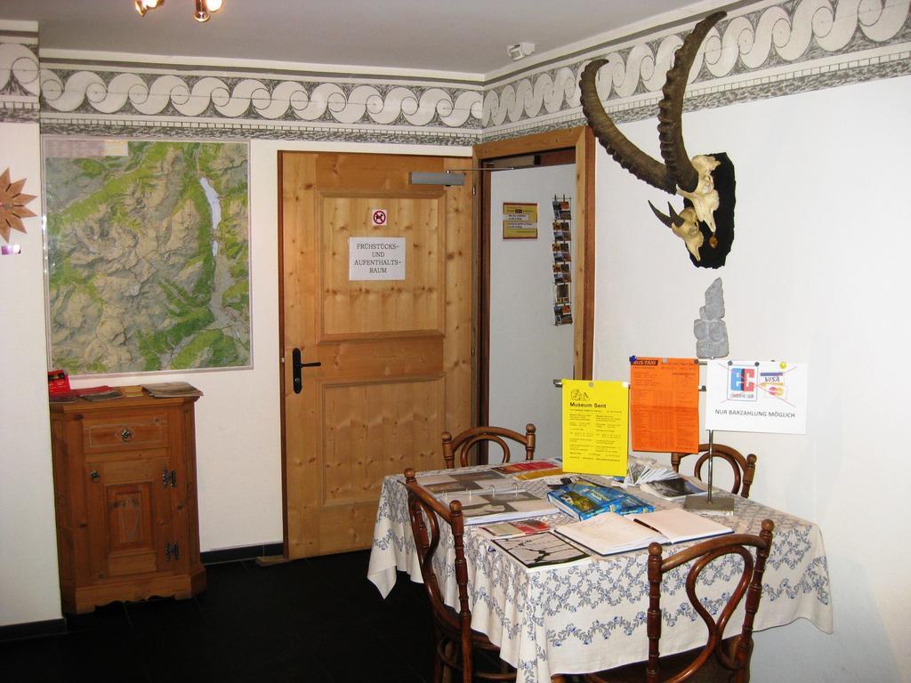 Pensiun Garni Plaz Scuol Exterior foto