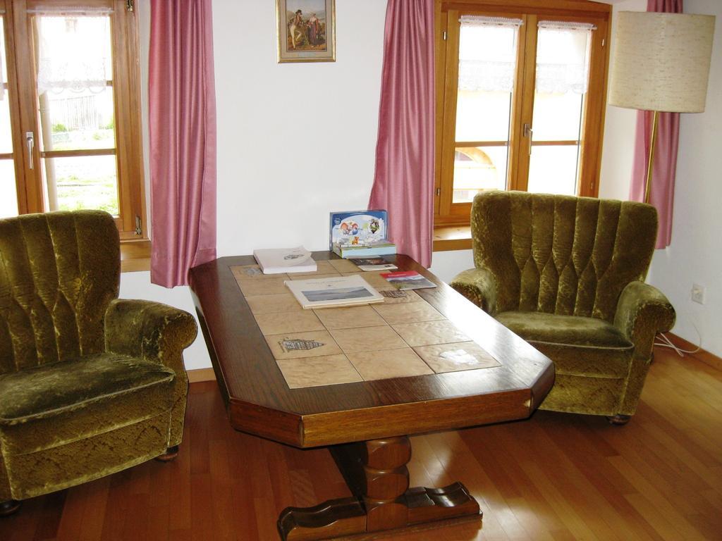 Pensiun Garni Plaz Scuol Exterior foto