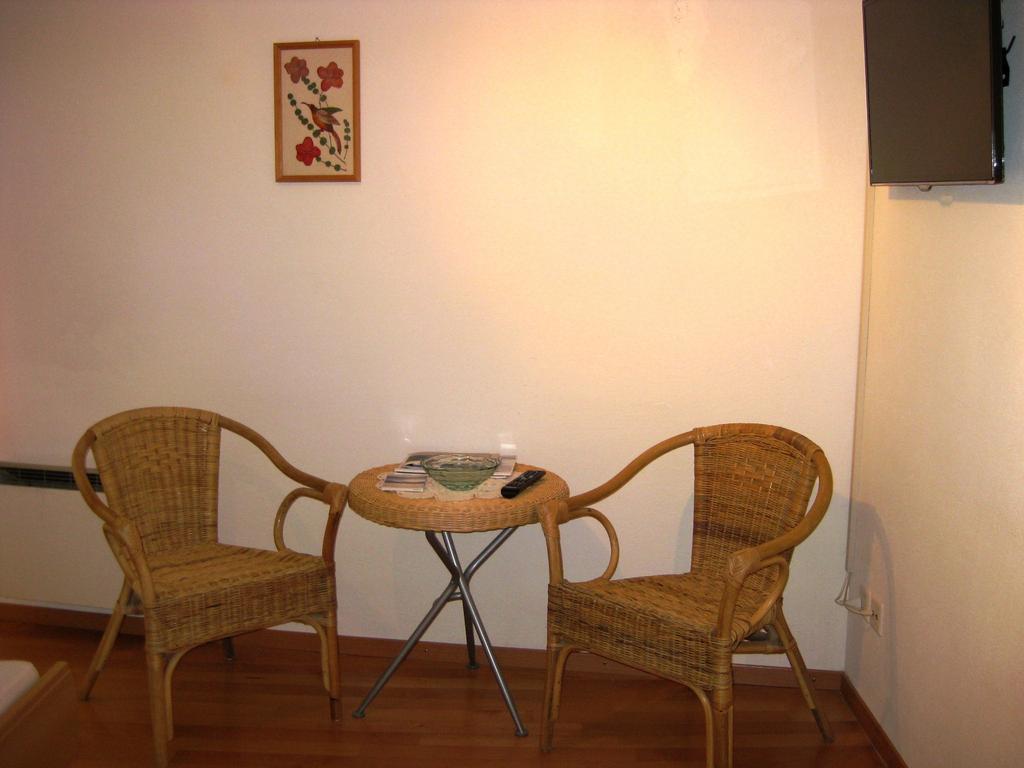 Pensiun Garni Plaz Scuol Exterior foto